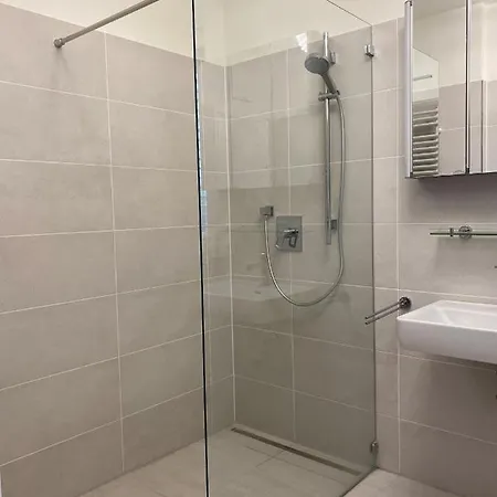 & Mit Hotelanbindung Pörtschach am Wörthersee